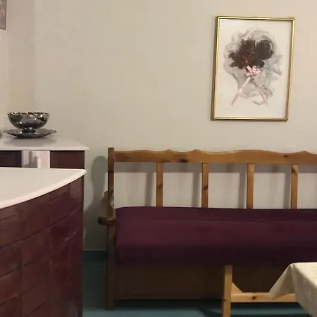 דירה House In